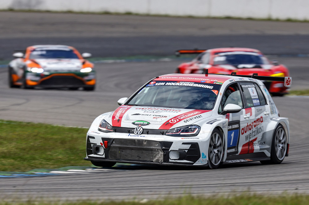 RutronikRacingwinsinSebringinaneventfulendtothisseasons24HSeriespoweredbyHankook3